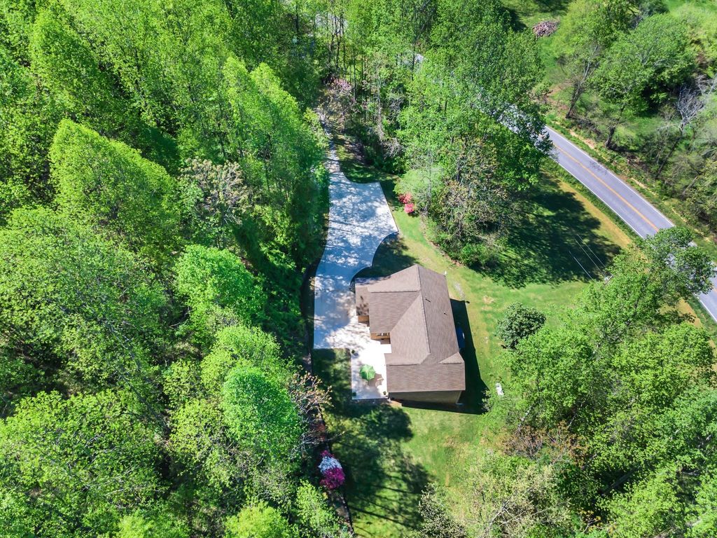 2890 Winchester Hwy, Lynchburg, TN 37352