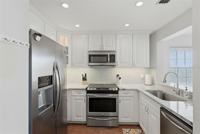 6817 STONES THROW CIRCLE N 17208, St Petersburg, FL 33710