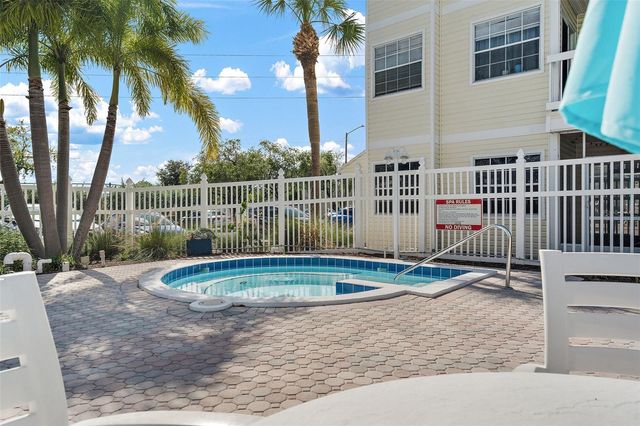 6817 STONES THROW CIRCLE N 17208, St Petersburg, FL 33710