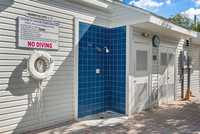 6817 STONES THROW CIRCLE N 17208, St Petersburg, FL 33710