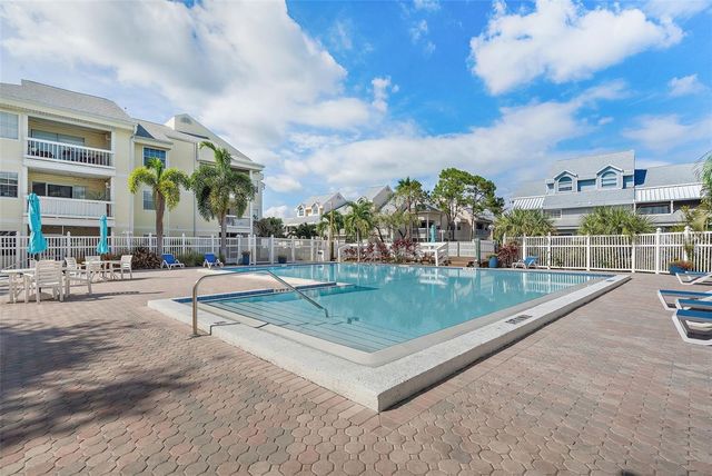6817 STONES THROW CIRCLE N 17208, St Petersburg, FL 33710