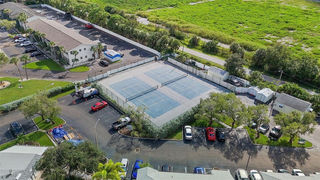 6817 STONES THROW CIRCLE N 17208, St Petersburg, FL 33710