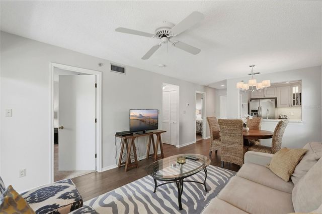 6817 STONES THROW CIRCLE N 17208, St Petersburg, FL 33710