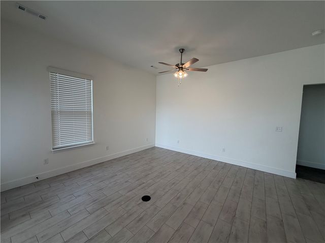 211 Kristen Lane, Centerton, AR 72719