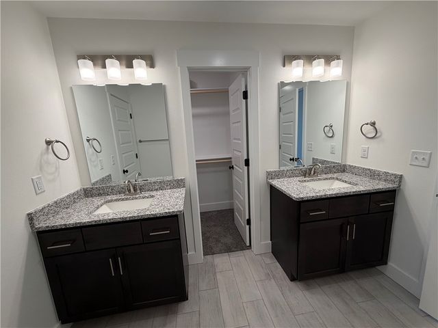 211 Kristen Lane, Centerton, AR 72719