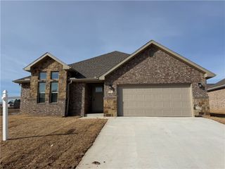 211 Kristen Lane, Centerton, AR 72719