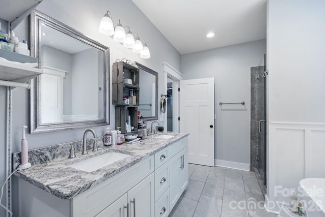 304 E Florida Avenue, Bessemer City, NC 28016