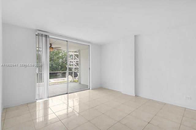 3660 NE 166th St 114, North Miami Beach, FL 33160