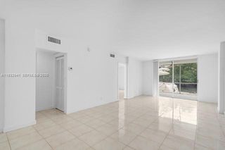 3660 NE 166th St 114, North Miami Beach, FL 33160