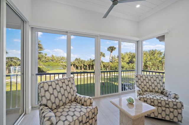 3902 N Fairway Dr Drive N, Jupiter, FL 33477