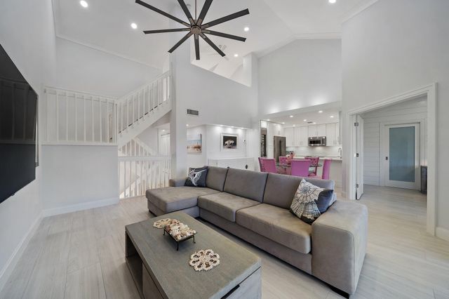 3902 N Fairway Dr Drive N, Jupiter, FL 33477