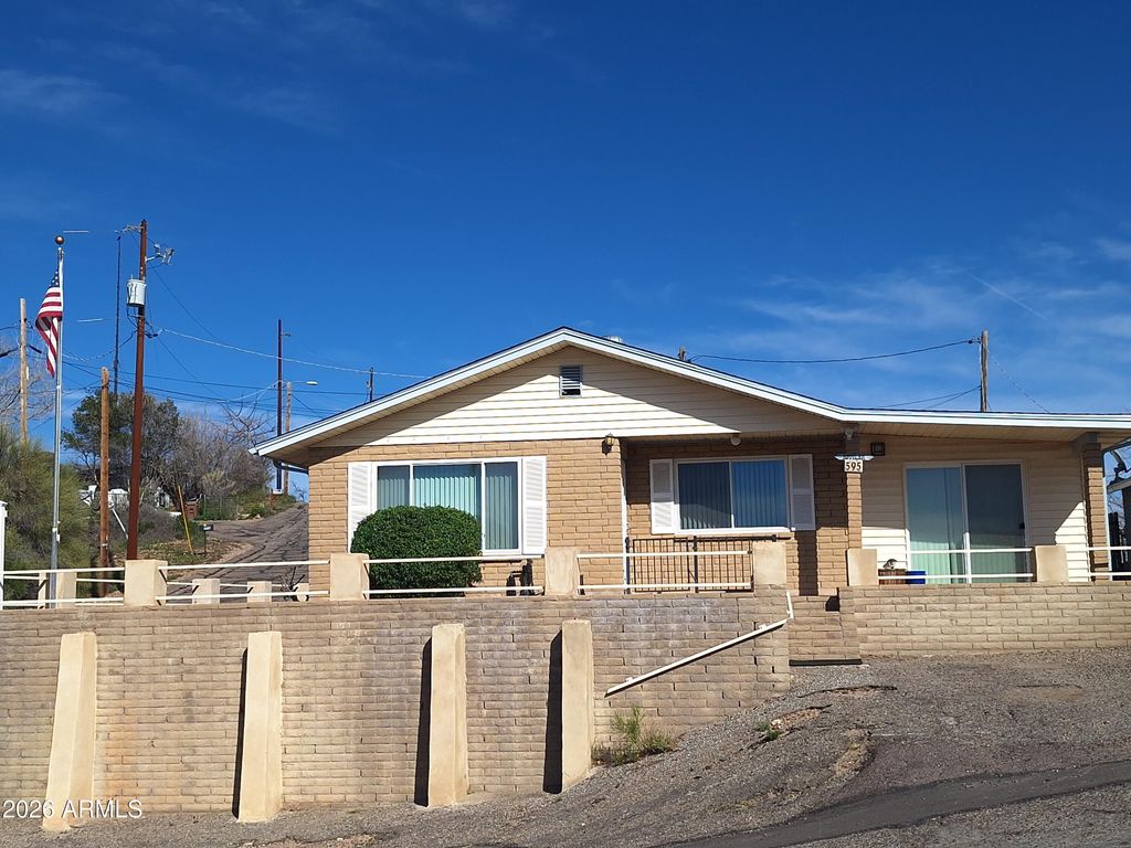 595 N FOURTH Street, Globe, AZ 85501