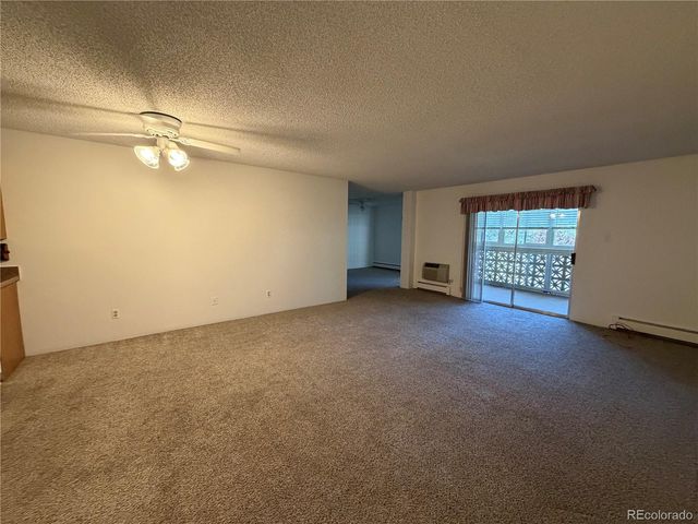 3184 S Heather Gardens Way 205, Aurora, CO 80014
