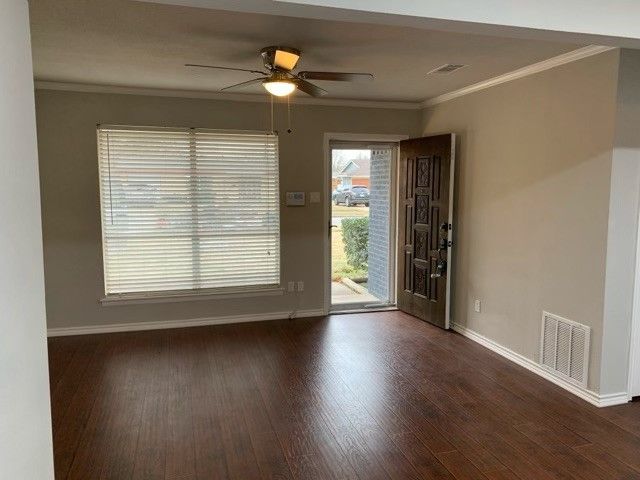 327 Andover Drive, Mesquite, TX 75149