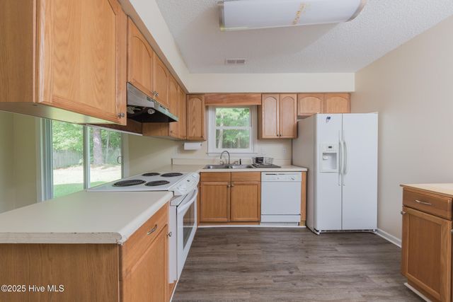 512 Walnut Drive, Jacksonville, NC 28540