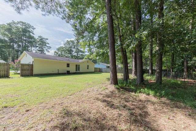 512 Walnut Drive, Jacksonville, NC 28540