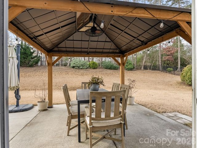 6617 Walton Hall Court, Waxhaw, NC 28173