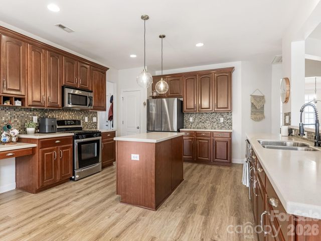 6617 Walton Hall Court, Waxhaw, NC 28173