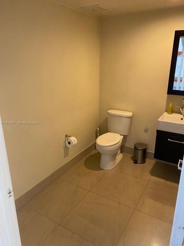 5930 NW 99th Ave 4, Doral, FL 33178