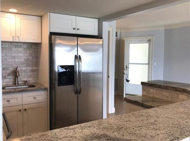 400 Wilma Circle 105, Riviera Beach, FL 33404