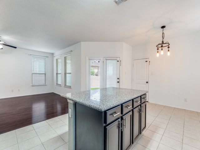 1029 Holly Anne Lane, Aubrey, TX 76227