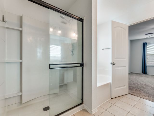 1029 Holly Anne Lane, Aubrey, TX 76227