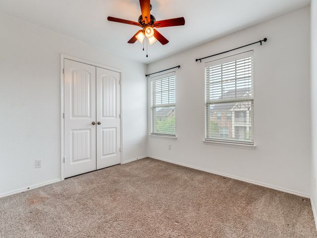 1029 Holly Anne Lane, Aubrey, TX 76227