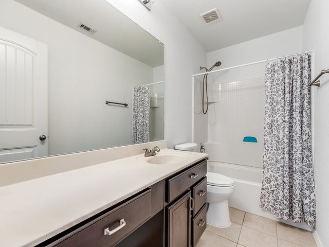 1029 Holly Anne Lane, Aubrey, TX 76227