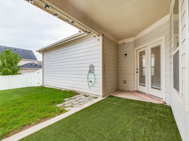 1029 Holly Anne Lane, Aubrey, TX 76227