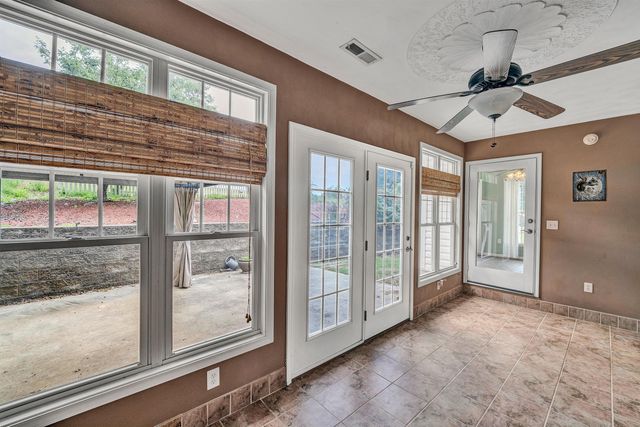1530 Indian Springs LN, Moneta, VA 24121
