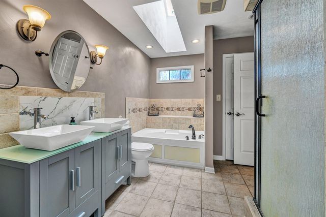 1530 Indian Springs LN, Moneta, VA 24121