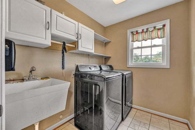 1530 Indian Springs LN, Moneta, VA 24121