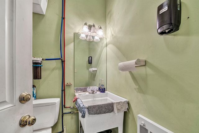 1530 Indian Springs LN, Moneta, VA 24121
