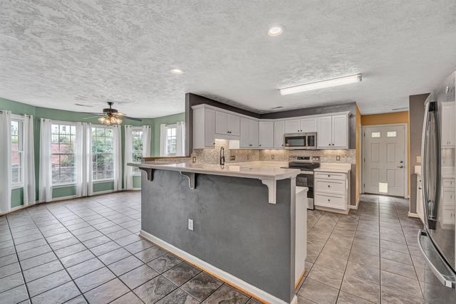 1530 Indian Springs LN, Moneta, VA 24121