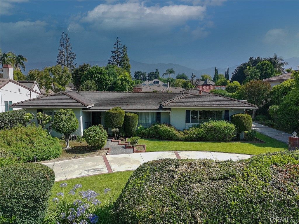 Image 1 of property listing at 375 W Las Flores, Arcadia, CA 91007