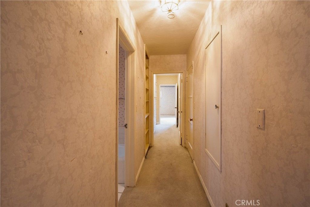 Image 18 of property listing at 375 W Las Flores, Arcadia, CA 91007