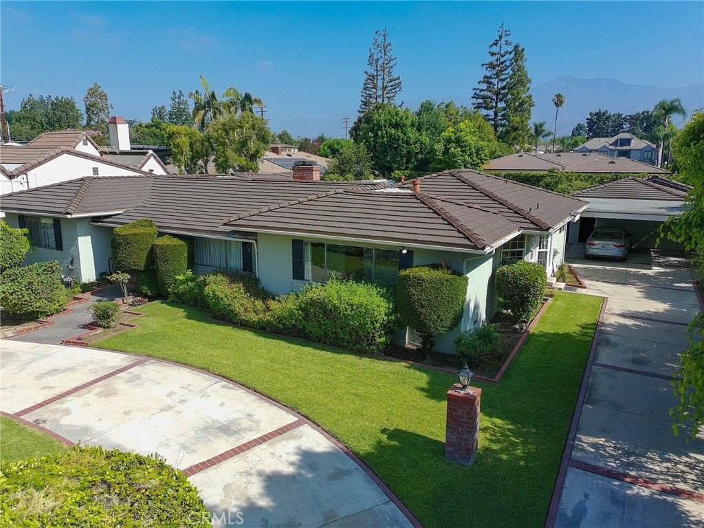 Image 2 of property listing at 375 W Las Flores, Arcadia, CA 91007
