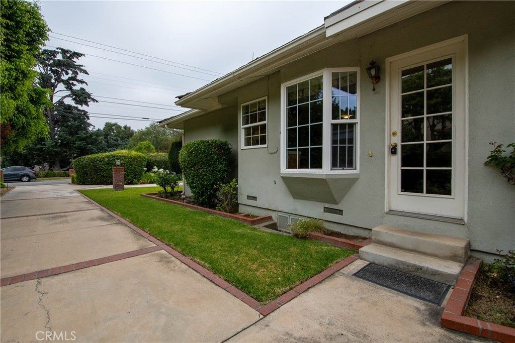 Image 24 of property listing at 375 W Las Flores, Arcadia, CA 91007