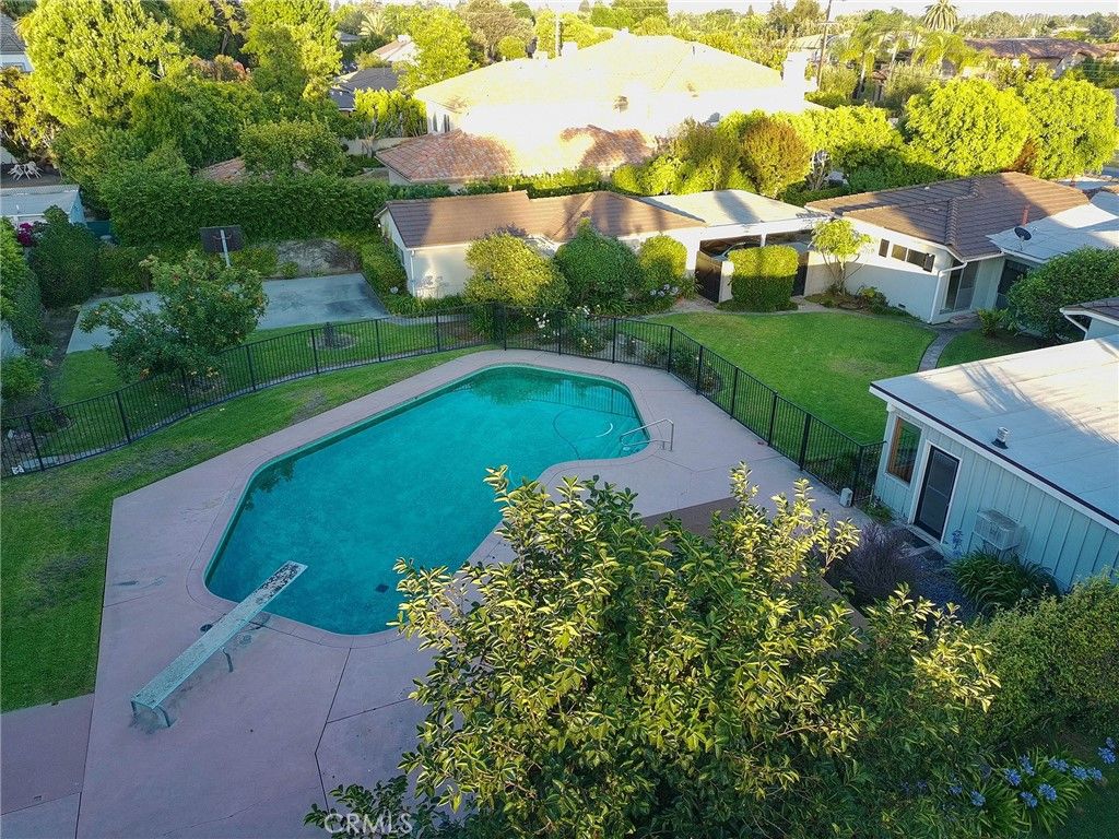 Image 44 of property listing at 375 W Las Flores, Arcadia, CA 91007