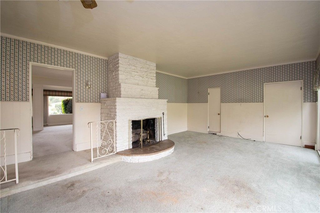 Image 8 of property listing at 375 W Las Flores, Arcadia, CA 91007