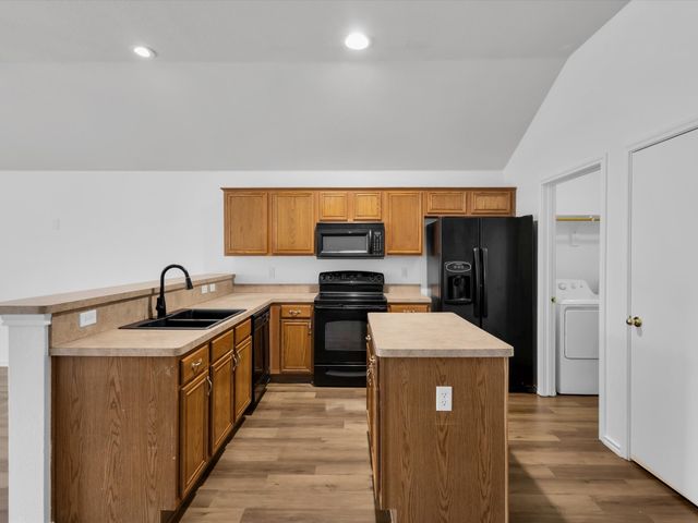 3000 Prairie Hill Lane, Arlington, TX 76010