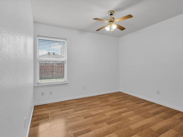 3000 Prairie Hill Lane, Arlington, TX 76010