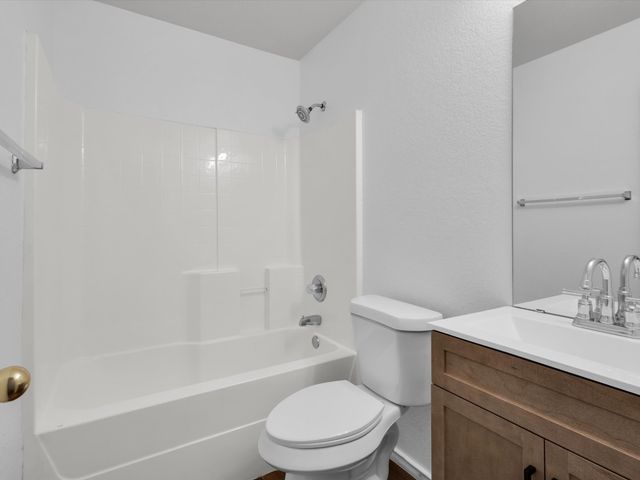 3000 Prairie Hill Lane, Arlington, TX 76010