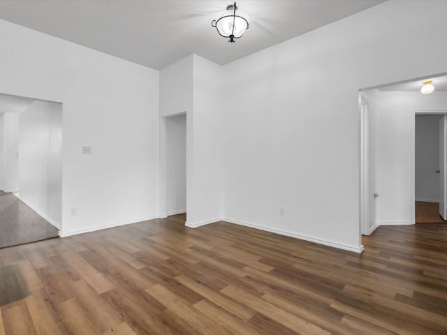 3000 Prairie Hill Lane, Arlington, TX 76010