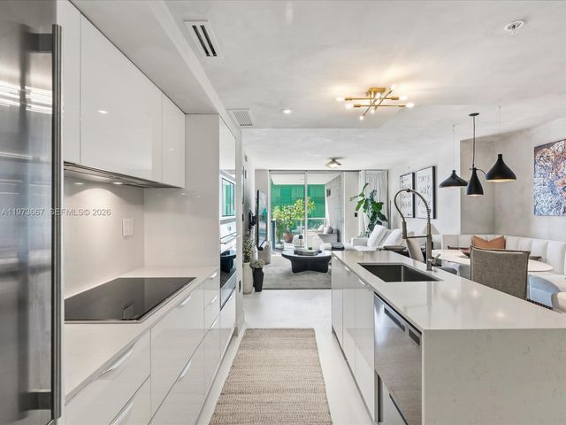 9521 E Bay Harbor Drive 705, Bay Harbor Islands, FL 33154