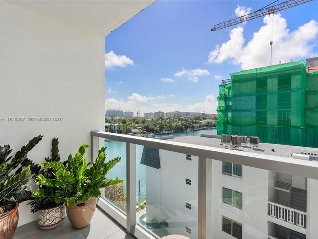 9521 E Bay Harbor Drive 705, Bay Harbor Islands, FL 33154