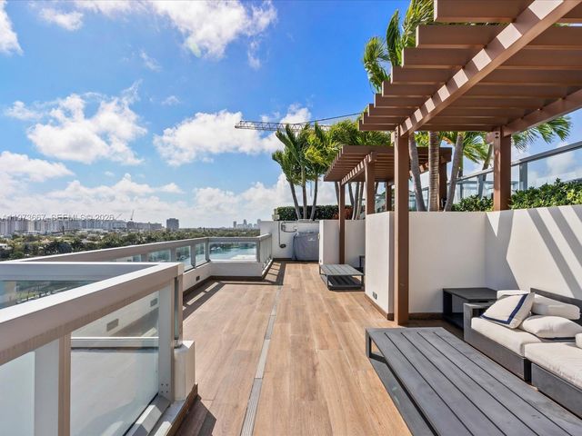 9521 E Bay Harbor Drive 705, Bay Harbor Islands, FL 33154