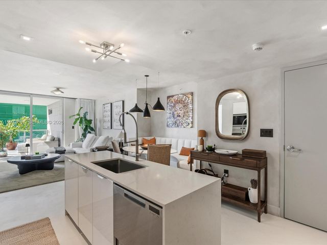 9521 E Bay Harbor Drive 705, Bay Harbor Islands, FL 33154