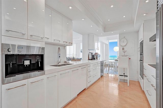 10205 Collins Ave P8, Bal Harbour, FL 33154