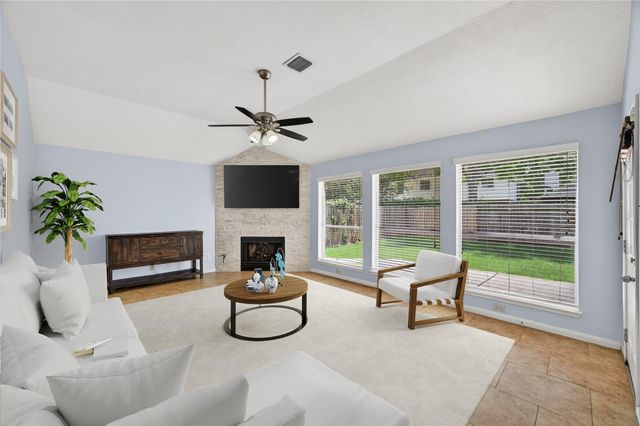 4535 Backenberry Drive, Friendswood, TX 77546